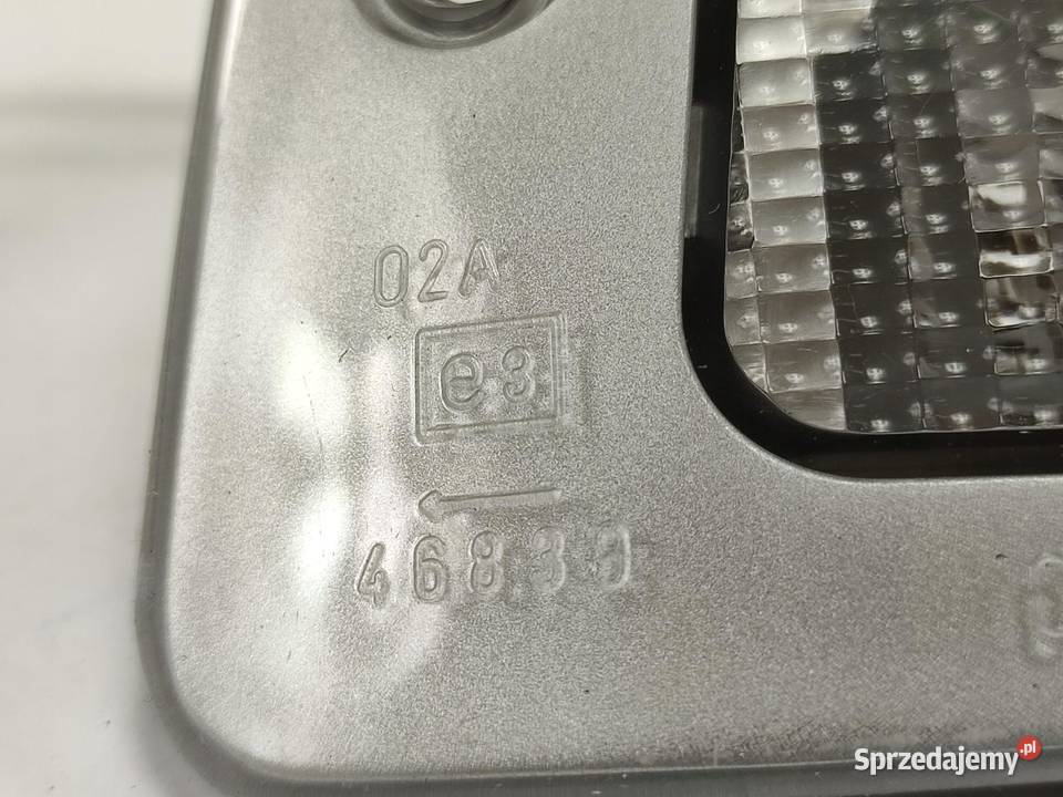 LAMPKA SUFITOWA IVECO EUROCARGO IIII 1991 NOWA