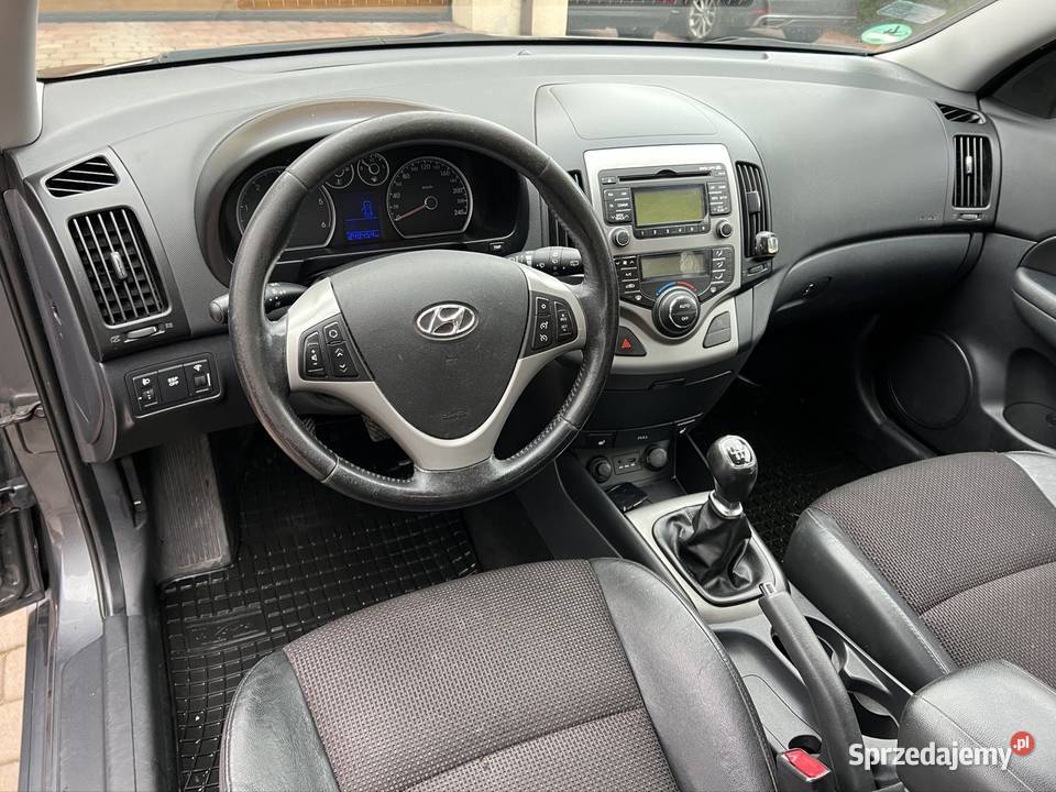 Hyundai i30 CRDI Półskóry Grzane fotele Tempomat sprzedam