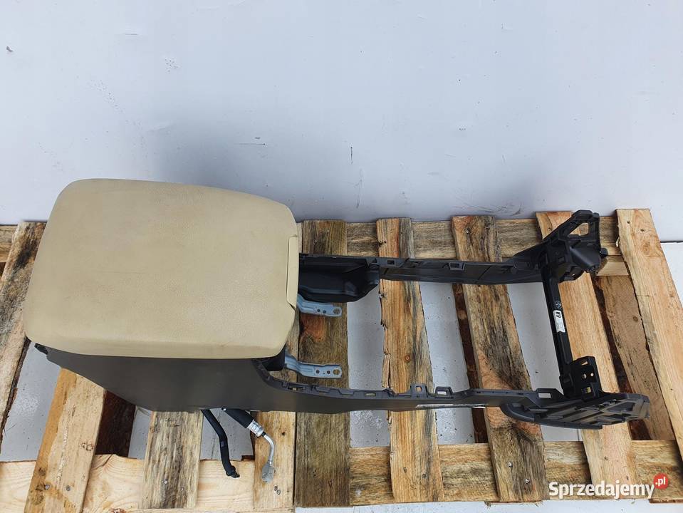 Toyota Land Cruiser 150 PODŁOKIETNIK Z LODÓWKĄ osobowe Rudka sprzedam