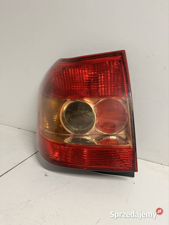 Toyota Corolla e12 lift lampa lewa tył tylna Solec nad Wisłą