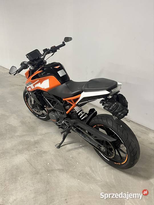 Ktm Duke 125 z 2018 roku Pomarańczowe owiewki Płock sprzedam
