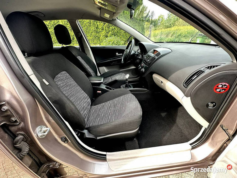 Kia Ceed Kia Ceed 14i 110 Ładna Ważne Opłaty I nieuszkodzony Wrocław