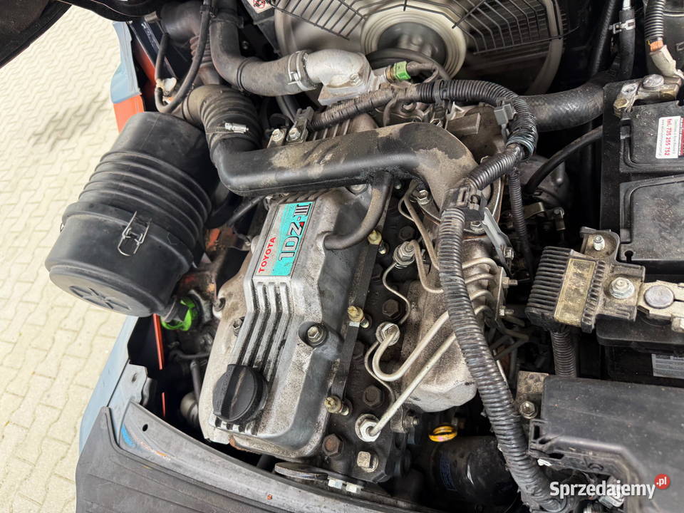 wózek widłowy TOYOTA 8FDF25 diesel 450m przesuw diesel łódzkie Działoszyn