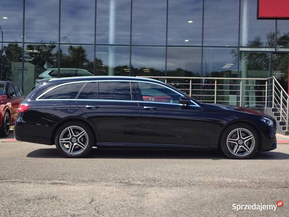 MercedesBenz Klasa E 2021r Hak Multibeam Temp