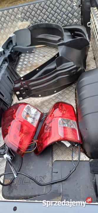 Paka tylna skrzynia TOYOTA HILUX Extracab 2023 r Izabelin
