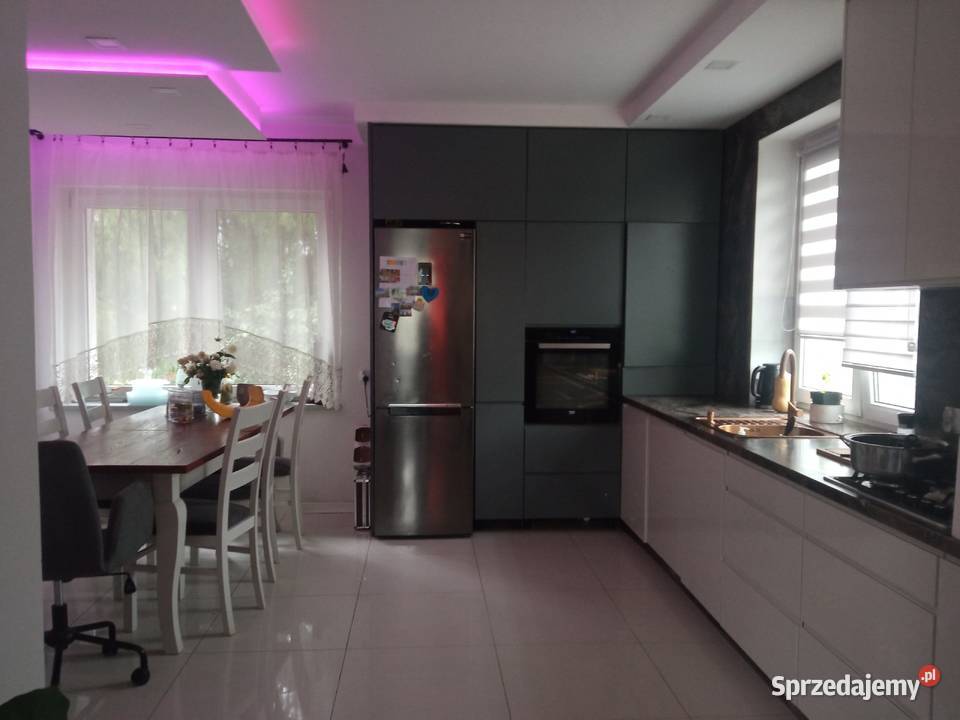 Pięć kilometrów miasta Piękny wygodny