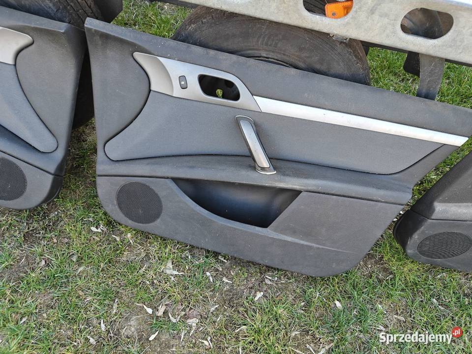 Peugeot 407 sedan boczki kpl tył roletki Rok produkcji 2006 Przytyk