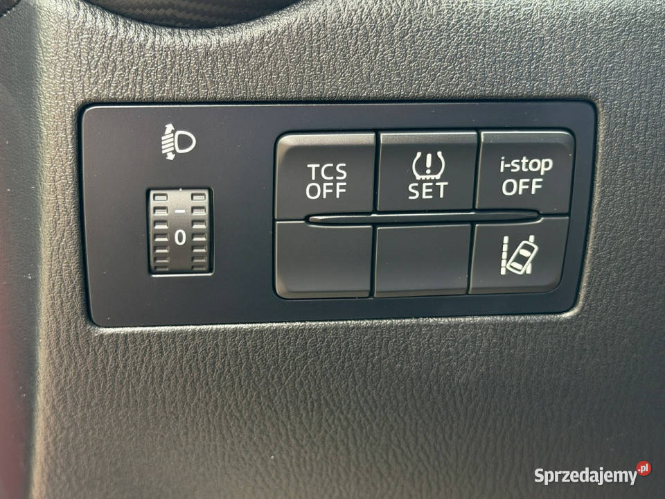 Mazda CX3 20i 120 SkyActiveRVMNaviPDCAluUSBAUX garażowany Węgrów