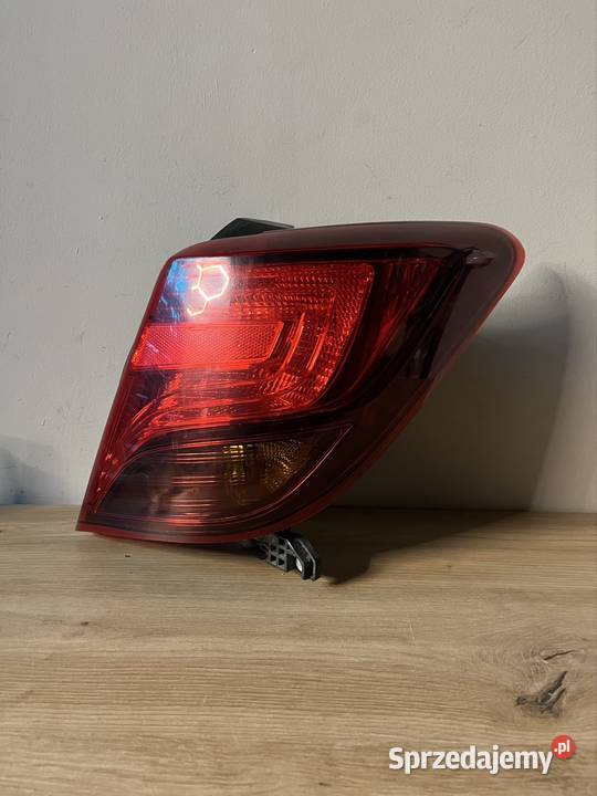 Toyota yaris III lift lampa prawa tył mazowieckie
