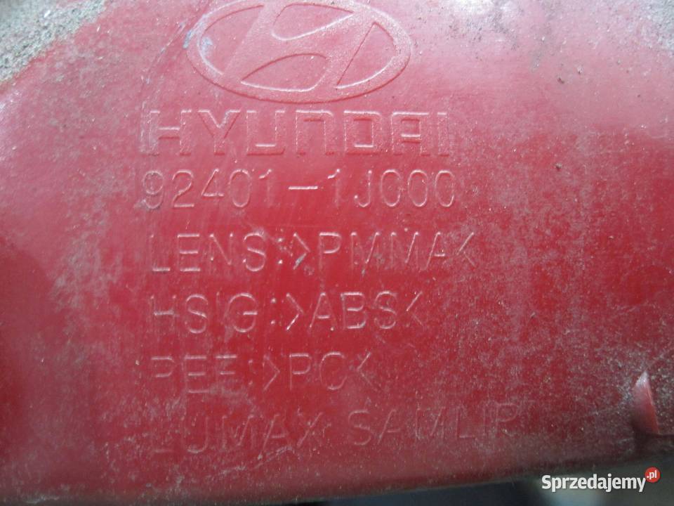 HYUNDAI I20 I 10r lampa lewa tył 924011J0