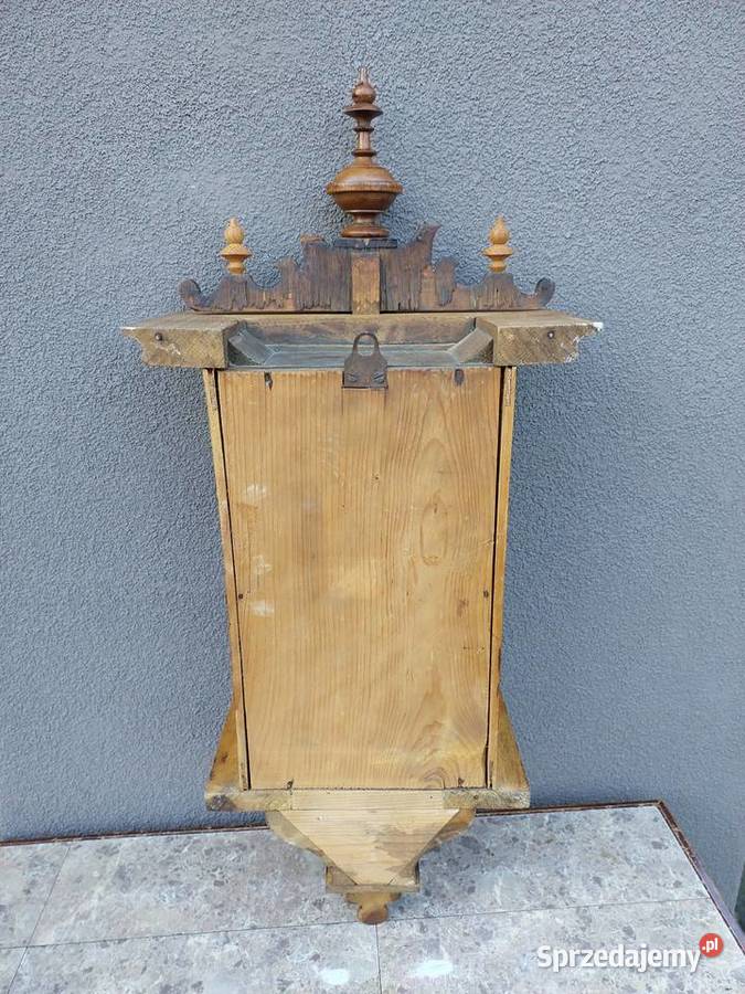 Szafka witrynka kapliczka ze skrzyni starego Tczew
