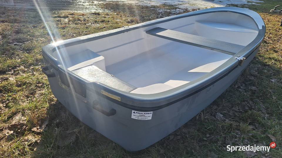 Łódka łódz wędkarska na ryby