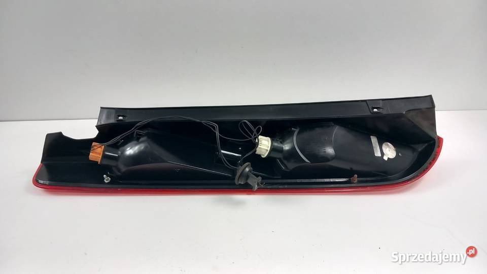 FORD FOCUS MK2 FL HB LAMPA TYŁ PRAWY Zbierkowo