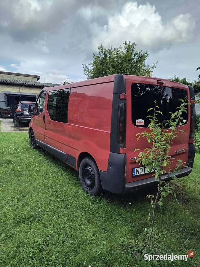 Opel Vivaro 19 klimatyzacja long Rok produkcji 2003 Celestynów
