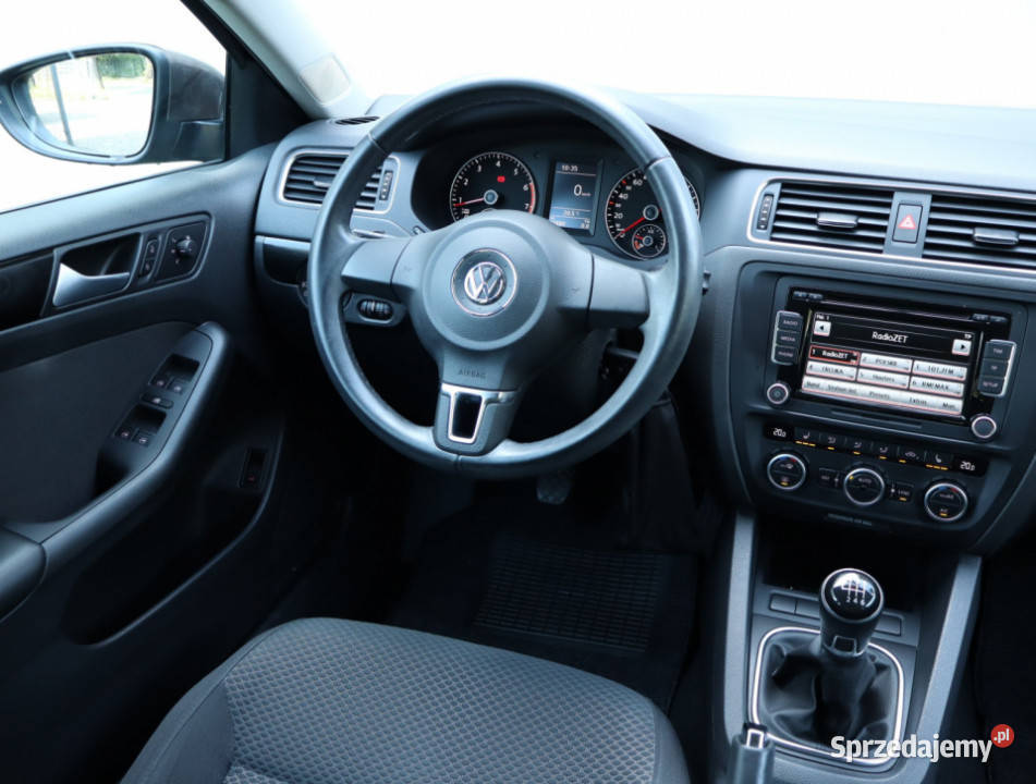 VW Jetta 12 TSI światła przeciwmgielne sprzedam