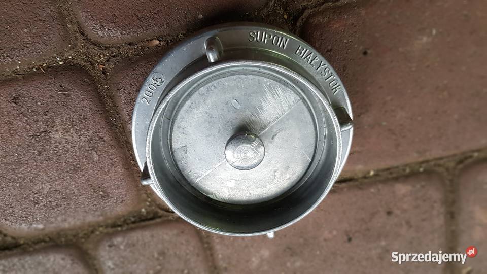 Pokrywa nasady 52 Kozienice sprzedam