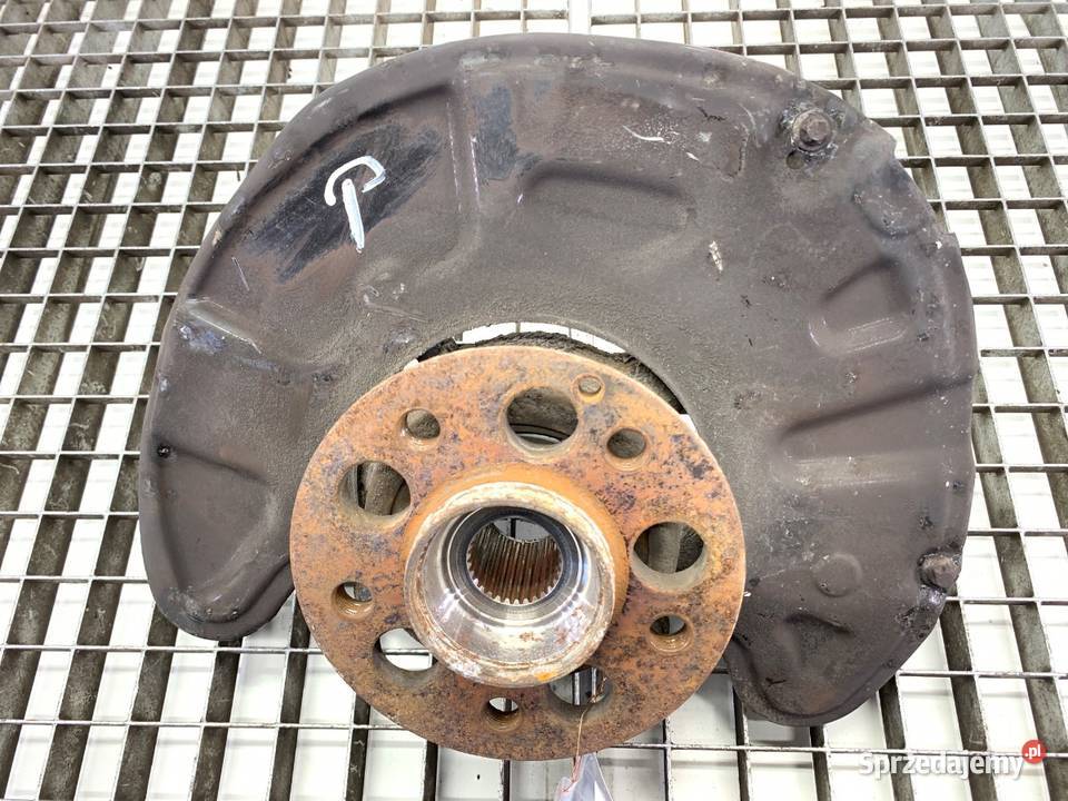 ZWROTNICA PRAWY PRZÓD MERCEDES W212 21 204 0916 osobowe