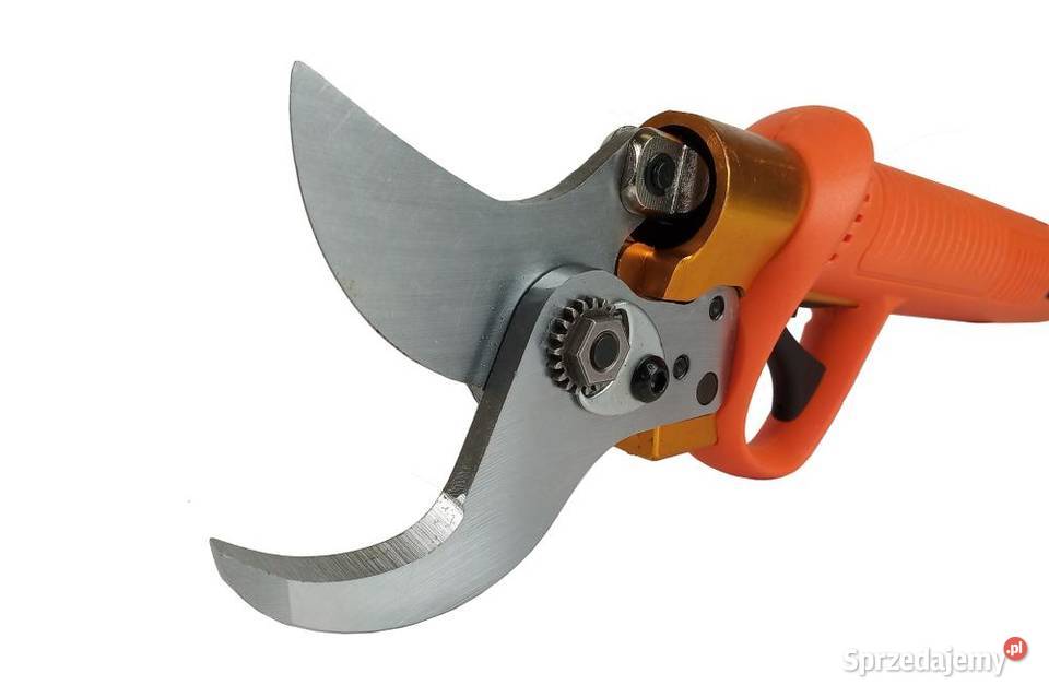 SEKATOR DO GAŁĘZI AKUMULATOROWY 40V 6AH 45MM