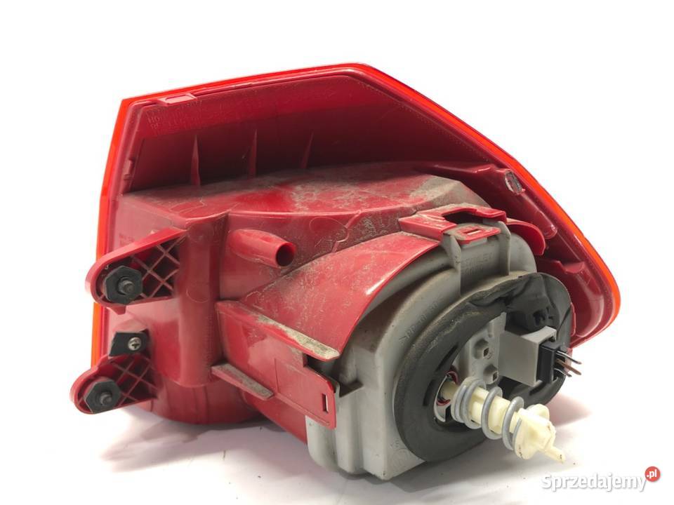 LAMPA LEWY TYŁ VW PASSAT B7 561945095H