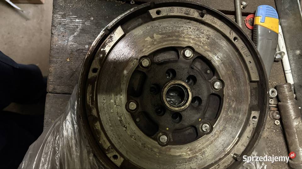 Koło dwumasowe Audi a4 silnik 18T BFB Trzebnica