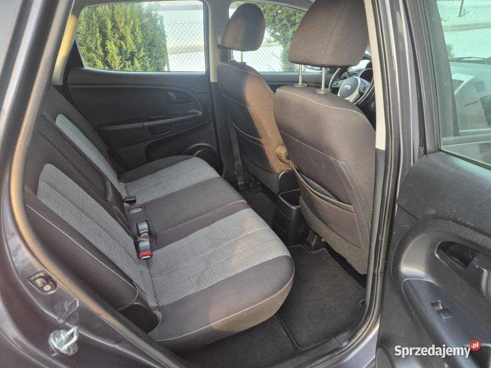 Kia Venga 14 CRDi 90 Samochody osobowe Brudzeń Duży