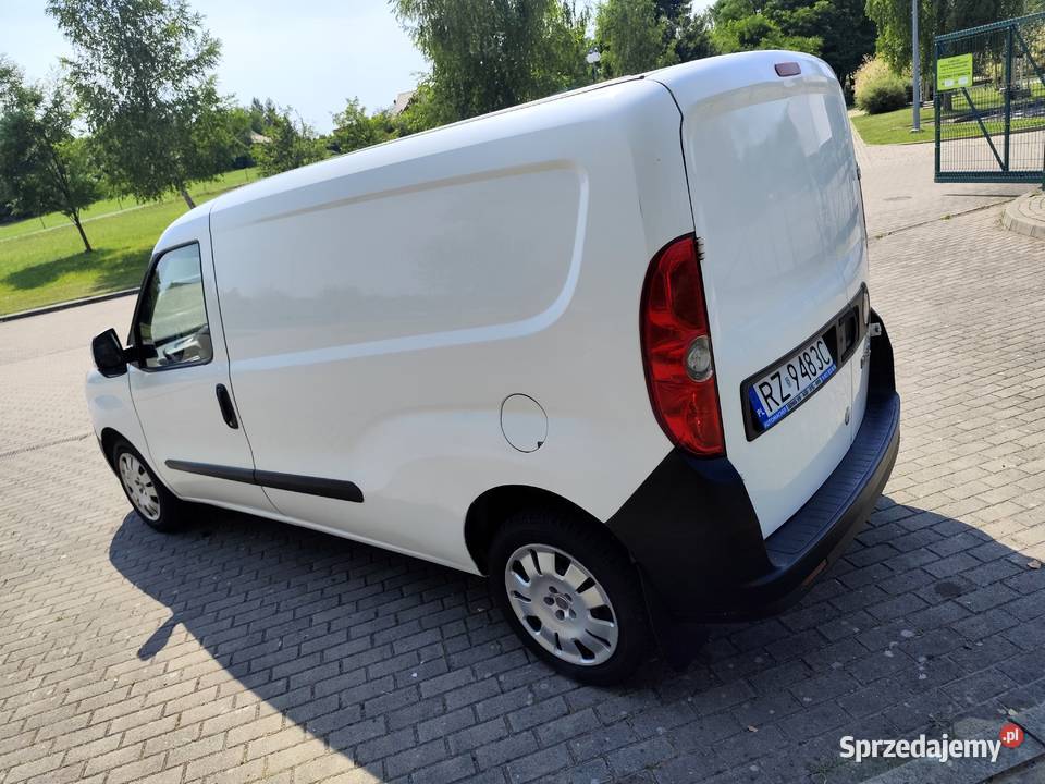 Fiat Doblo II 13Multijet 2010 Klima manualna Jasło