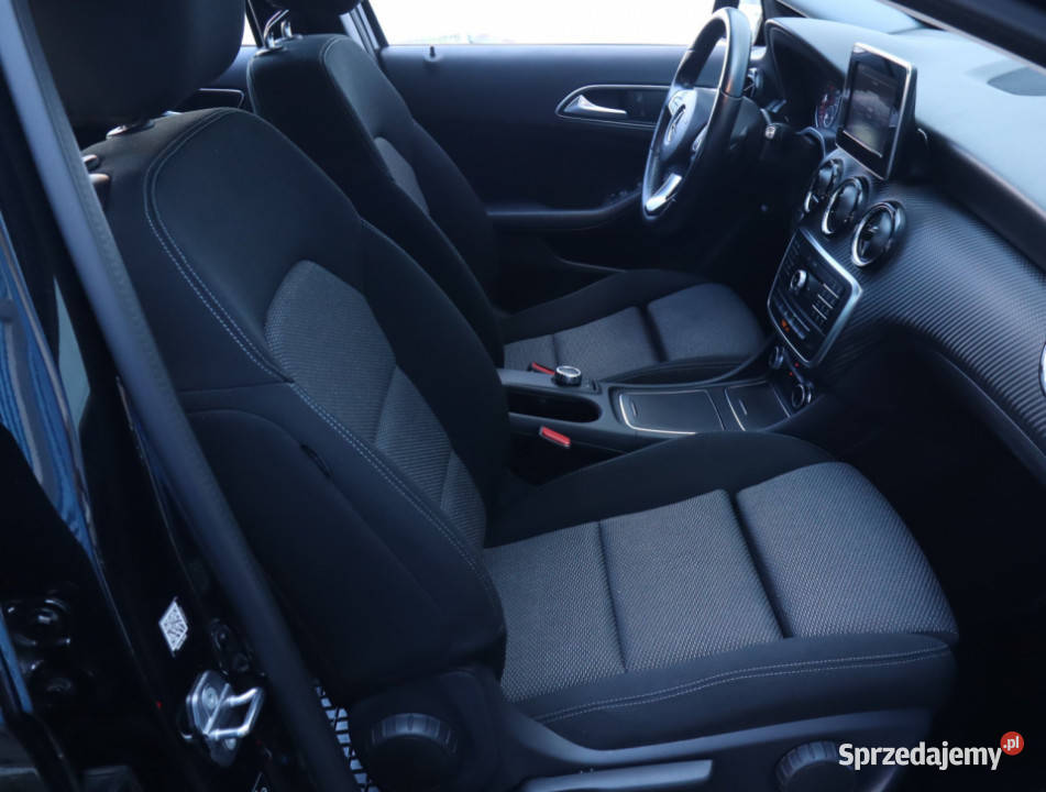 Mercedes GLA GLA 180 wspomaganie kierownicy Łódź