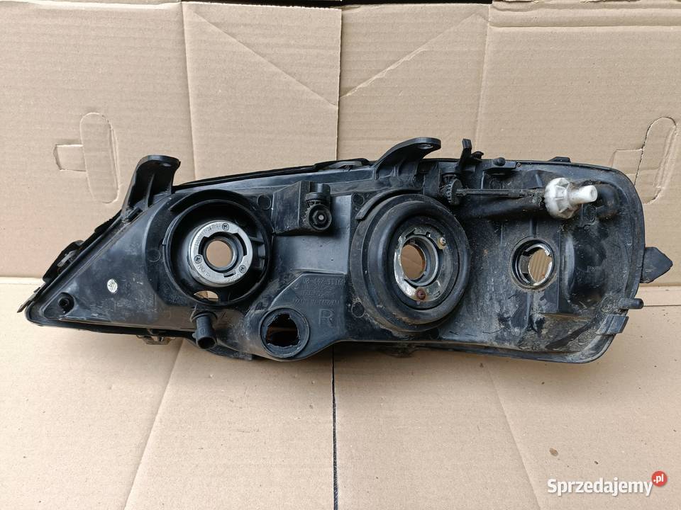 Lampa prawa przednia OPEL ASTRA G 084421116R osobowe Lampy przednie Drezdenko