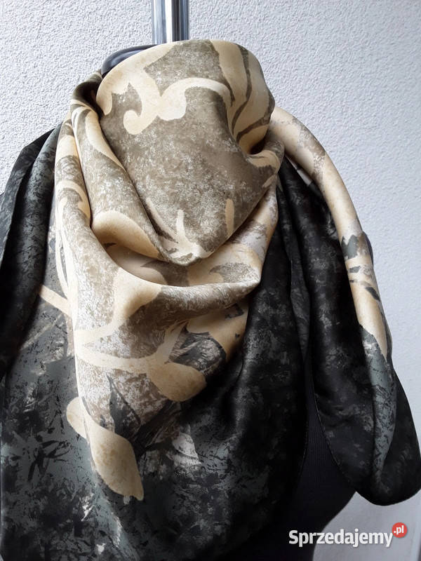 Chusta 100poliester motywy kwiatoweakantowe