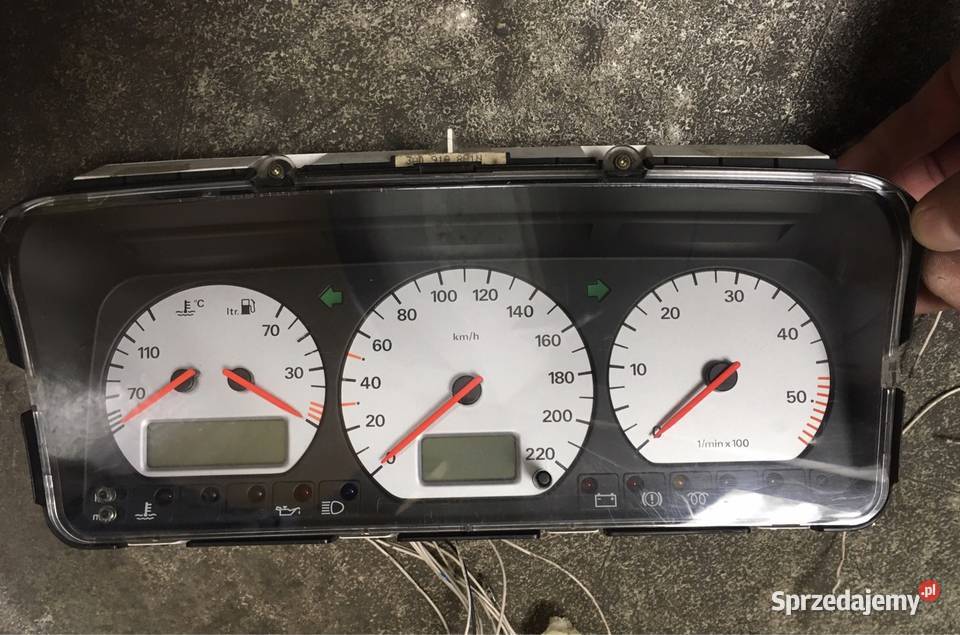 passat b4 licznik TDI GT MFA srebrne tarcze Motoryzacja