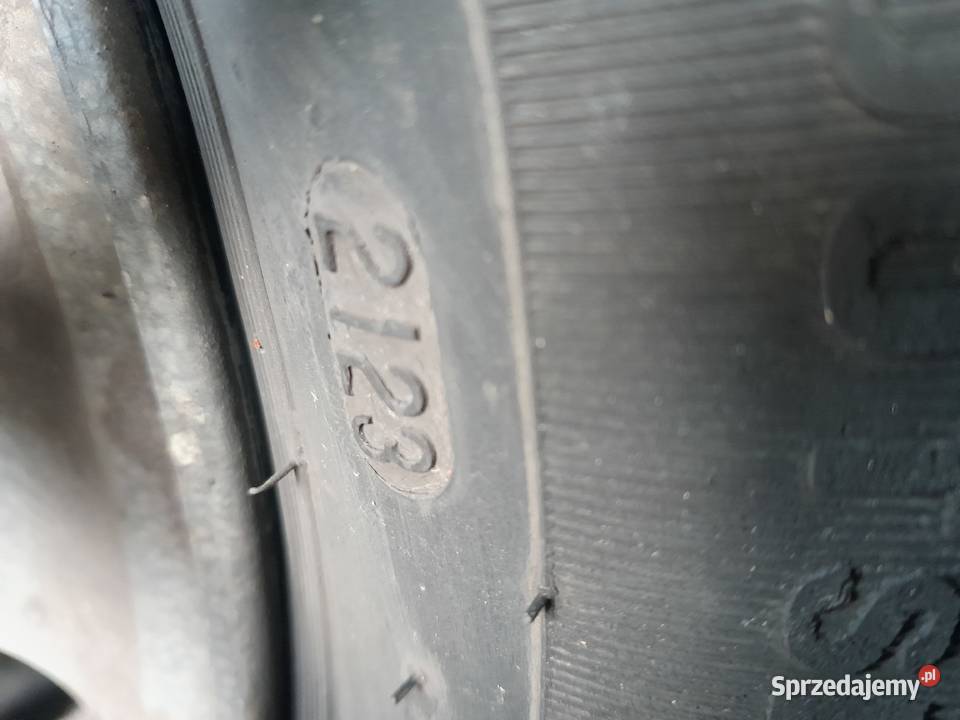 OPONY ZIMOWE 2056016 nowe 23r komplet Bystrzyca Kłodzka