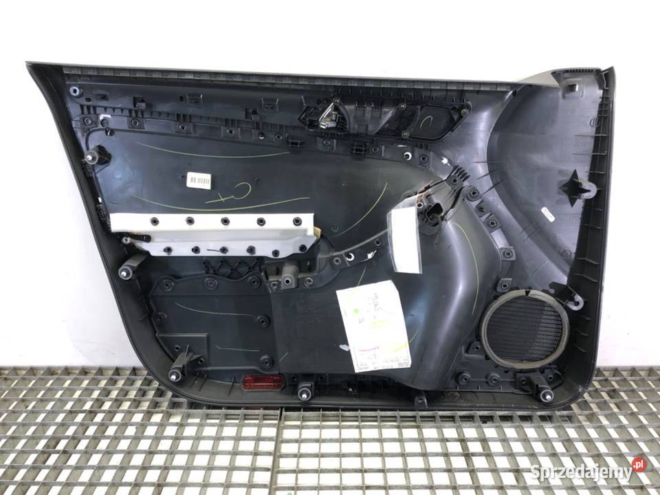 BOCZEK DRZWI PRAWY PRZÓD VW JETTA IV osobowe podkarpackie