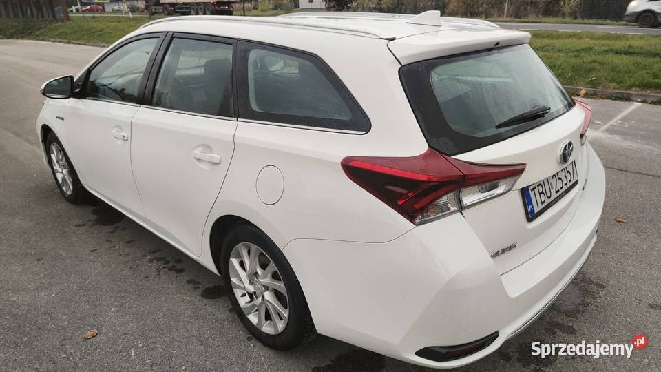 Sprzedam Toyotę Auris 18 Hybrid