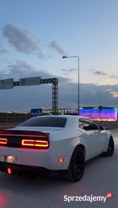 Dodge challenger 64 Kielce