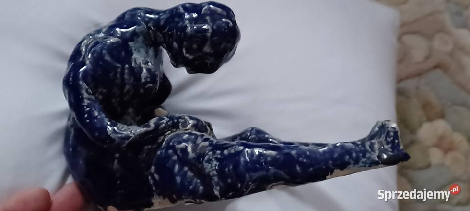 RZEŻBA PODNISZCZONA KOBIETA RODZACA DZIECKO 20 Poznań sprzedam