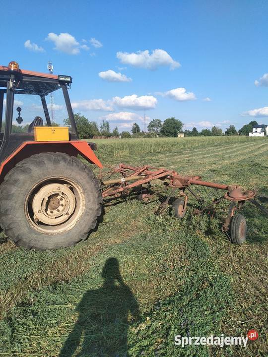 sprzedam przetrząsarke karuzelową Zgrabiarki i przetrząsacze Słupca