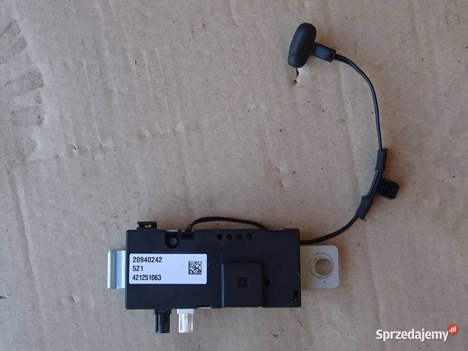 Antena wzmacniacz audio navi płetwa rekina Opel Parcice