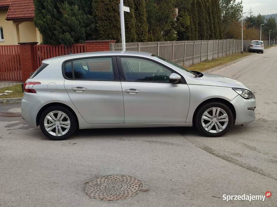 Peugeot 308 12 benzyna 82 Active 67000 benzyna Kielce