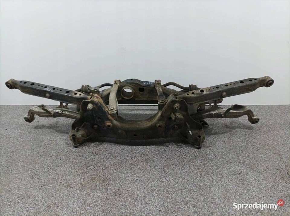 SANKI ZAWIESZENIA TYŁ J11 FWD Nissan Qashqai II