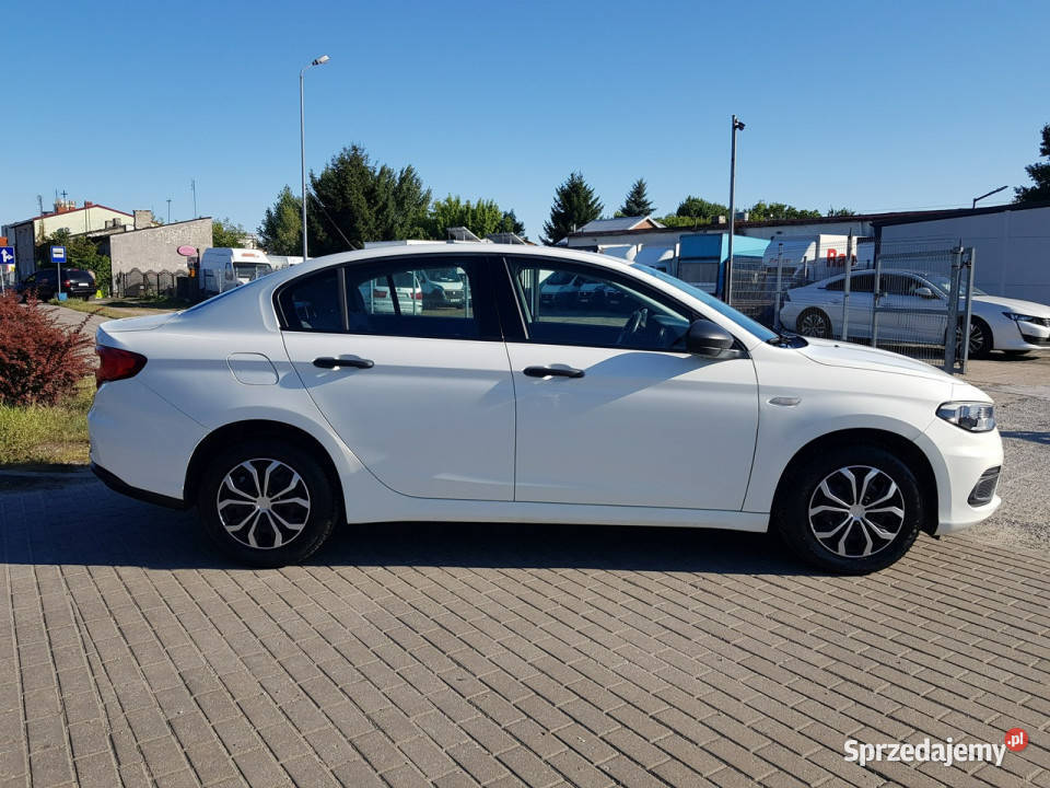 Fiat Tipo 14 Benzyna Sedan Klima Zarejestrowany Rok produkcji 2016 Włocławek
