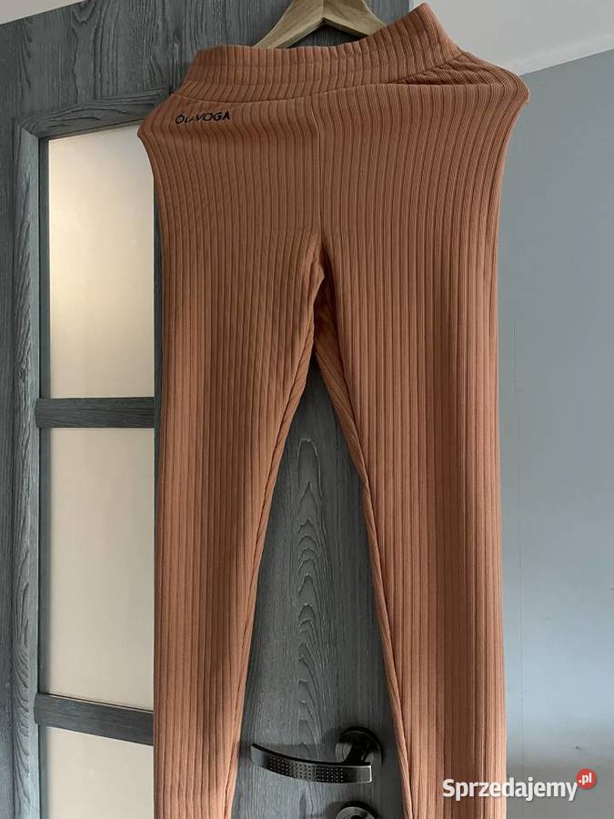 Sprzedam ciuchy nowe kurtkę parkę i płaszcz brązowy/beżowy Pozostałe Rumia