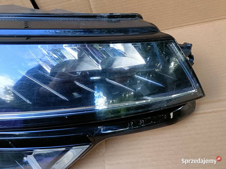 LAMPA PRAWA PRZÓD PRZEDNIA SKODA KAROQ FULL LED osobowe