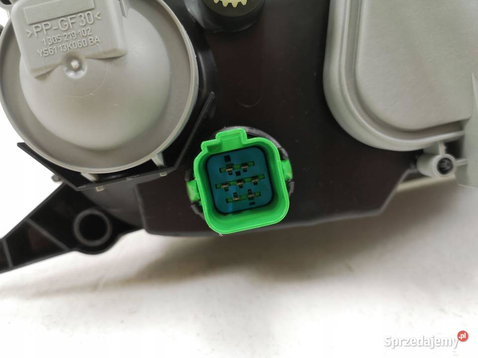 LAMPA LEWY PRZÓD BOSCH FORD FIESTA MK4 9502