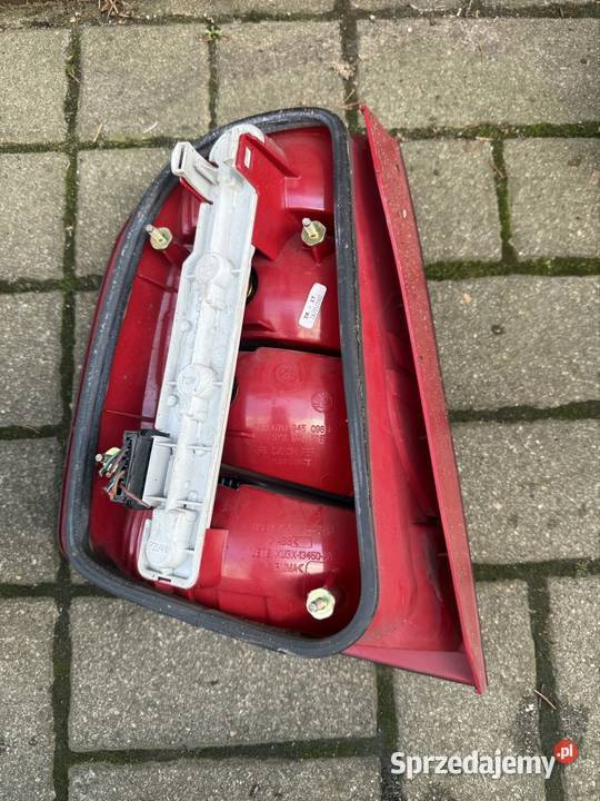 LAMPA PRAWA SKODA FABIA I 1 HB Ostrów Wielkopolski