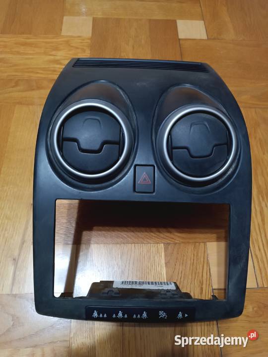 Nissan Qashqai j10 panel środkowy kratka Głogów Małopolski sprzedam