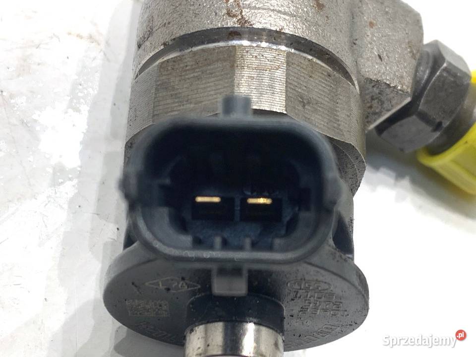 WTRYSKIWACZE KOMPLET DACIA DUSTER 0445110800 15