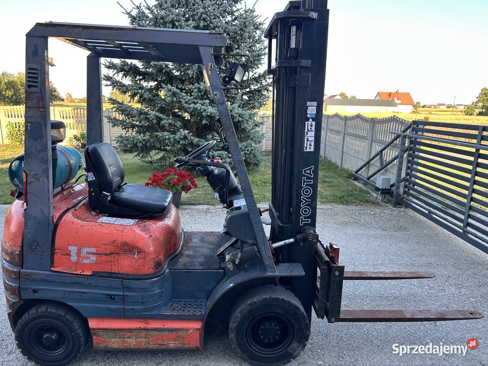 Wózek widłowy Toyota 15t 33m przesuw automat LPG Toyota łódzkie sprzedam