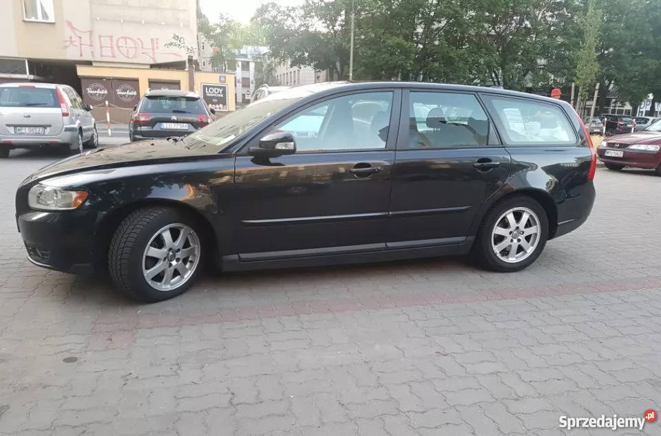 Volvo V50 Volvo V50 16d 2010 DRIVe oszczędny Rok produkcji 2010 Bydgoszcz