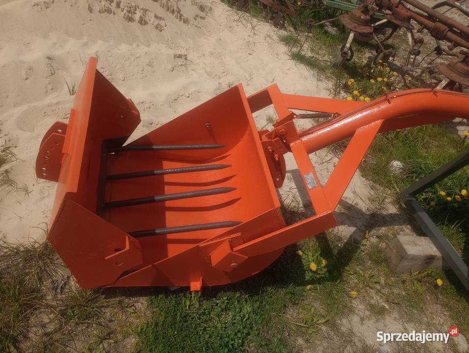 Ładowacz na tył ciągnika nieuszkodzony