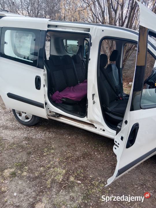 SPRZEDAM OPLA COMBO16 D2015 Samochody osobowe Przysucha